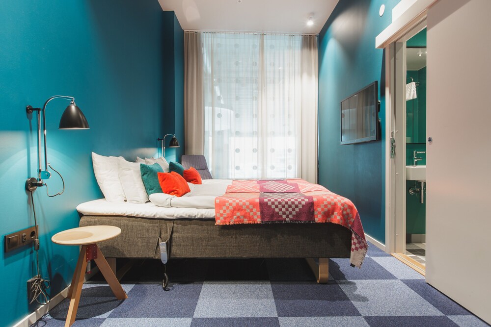 

Roma - Huddinge - Bo Hotel