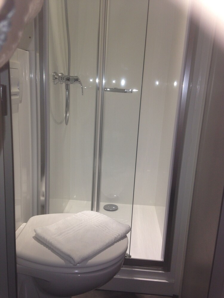

Firenze - Paris Orly - hotelF1 Chilly Mazarin les Champarts