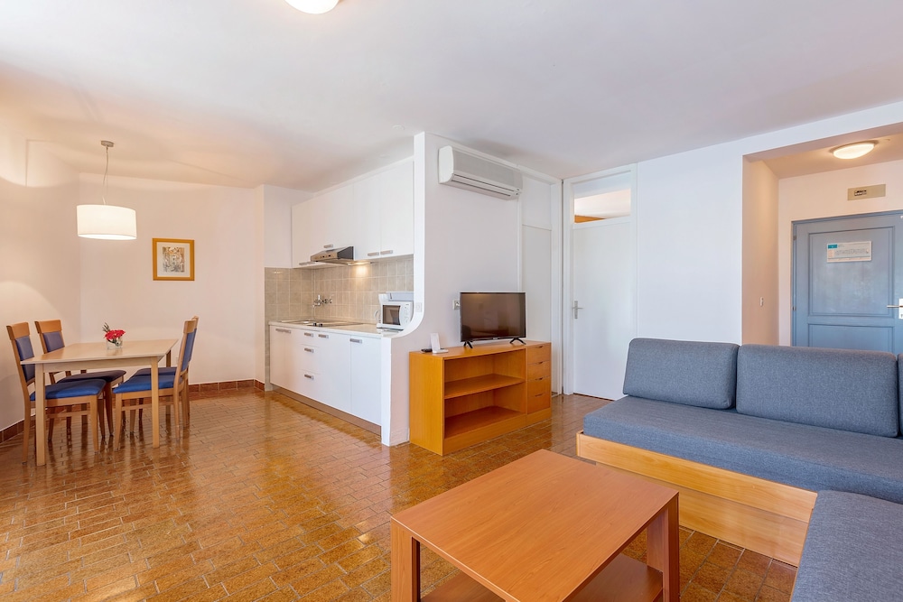 

Milano - Rovigno - Maistra Select Riva Apartments