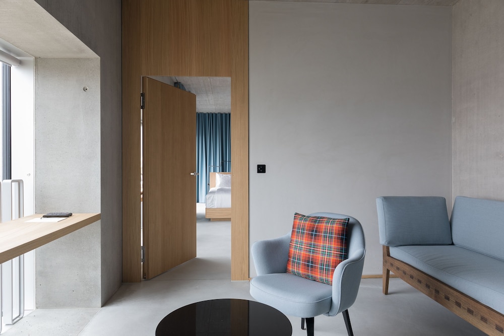 

Napoli - Dietikon - Placid Hotel Design & Lifestyle Zurich