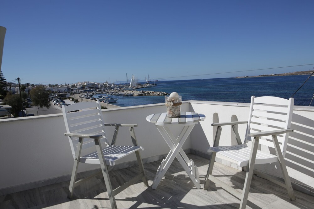 

Roma - Paros, Isole Greche - Alexandra's Rooms