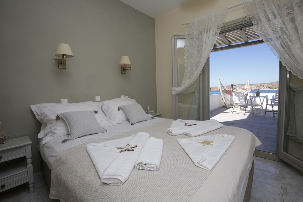 

Roma - Parikia - Alexandra's Rooms