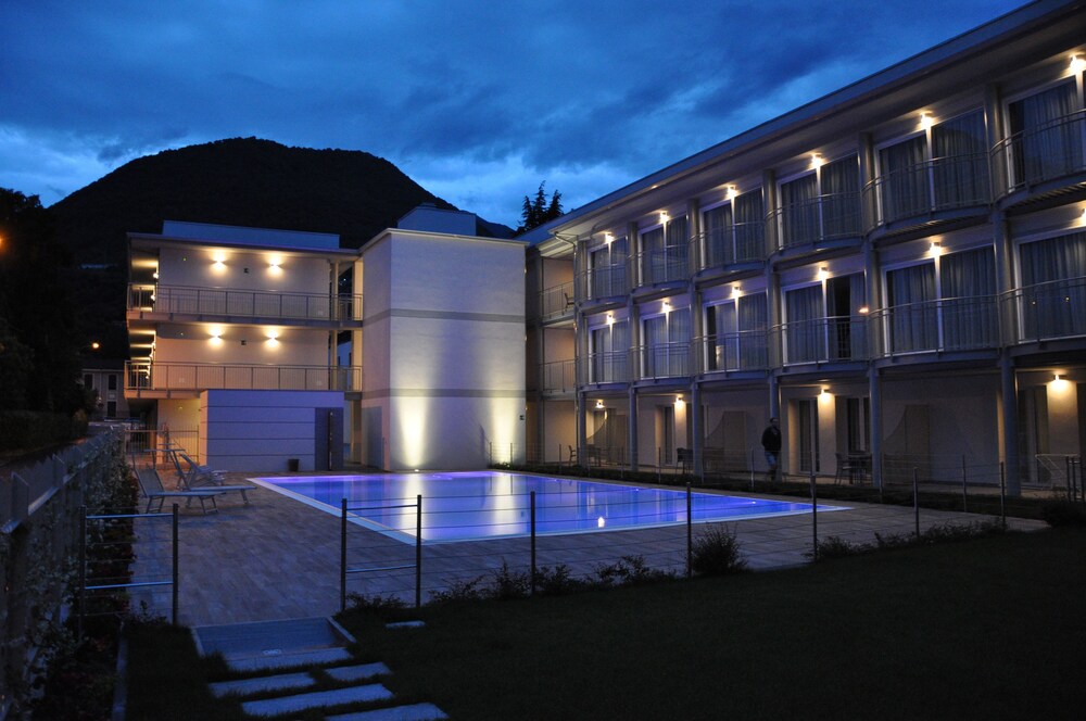 

Napoli - Colico - Hotel Vischi
