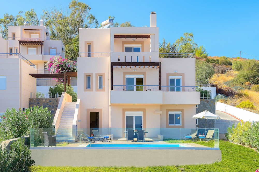 

Firenze - Lindos - Athoniki Villas