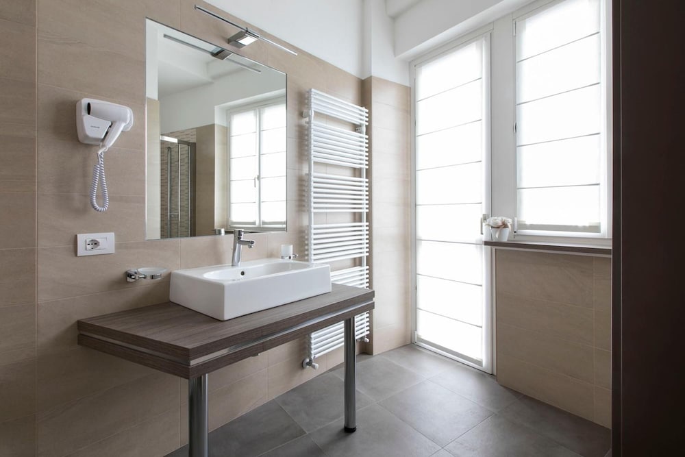 

Cagliari - Chiavenna - Hotel Conradi
