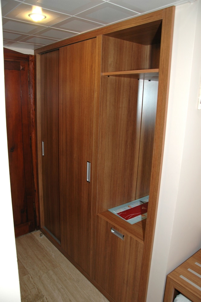 

Bologna - Kemer - La Boutique Ipek