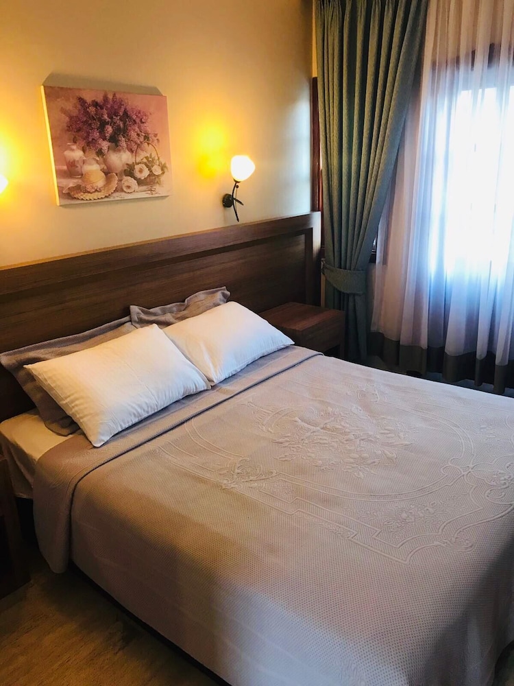 

Napoli - Kemer - La Boutique Ipek