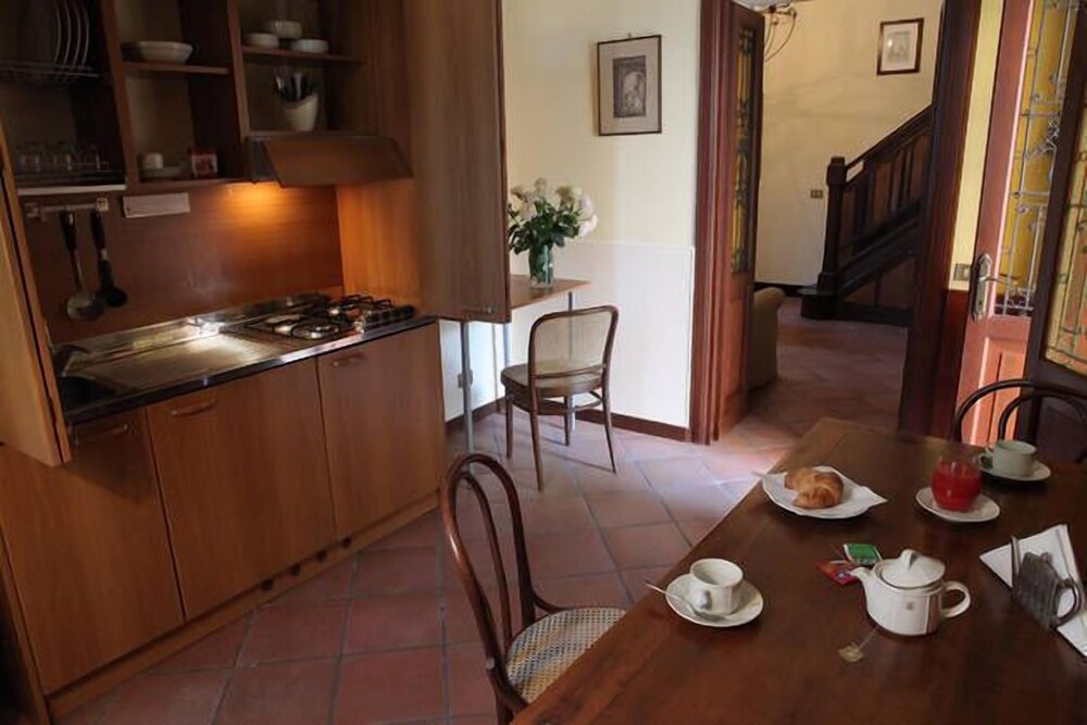 

Salerno - Lomazzo - Dependance Hotel Cyrano