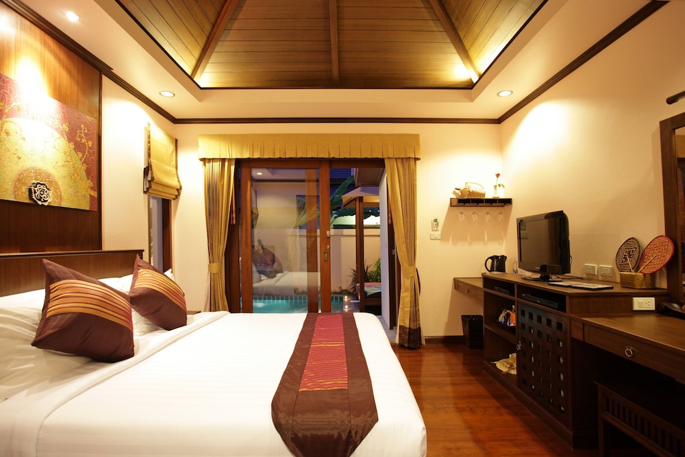 

Napoli - Lipa Noi - Kanok Buri Resort