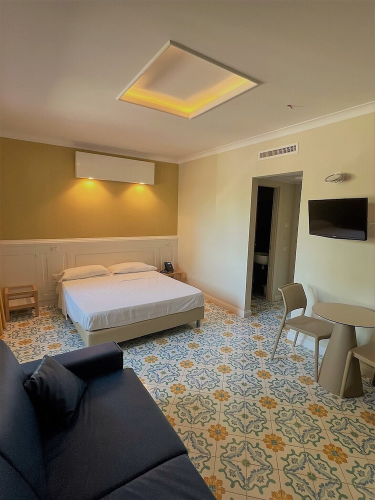 

Venezia - Pompei - Hotel Zeus