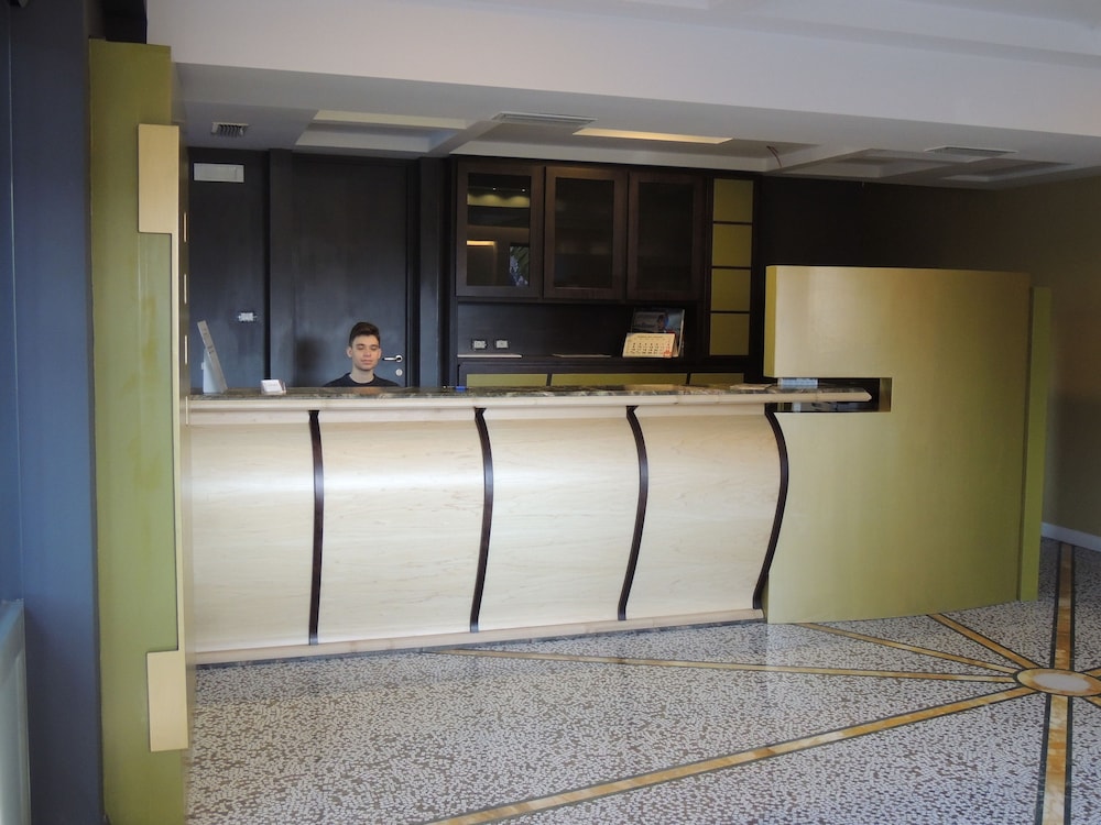 

Catania - Castellammare di Stabia - Hotel Zeus