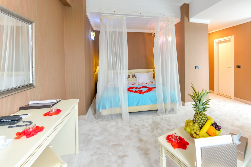 

Roma - Otopeni - Phoenicia Grand Hotel