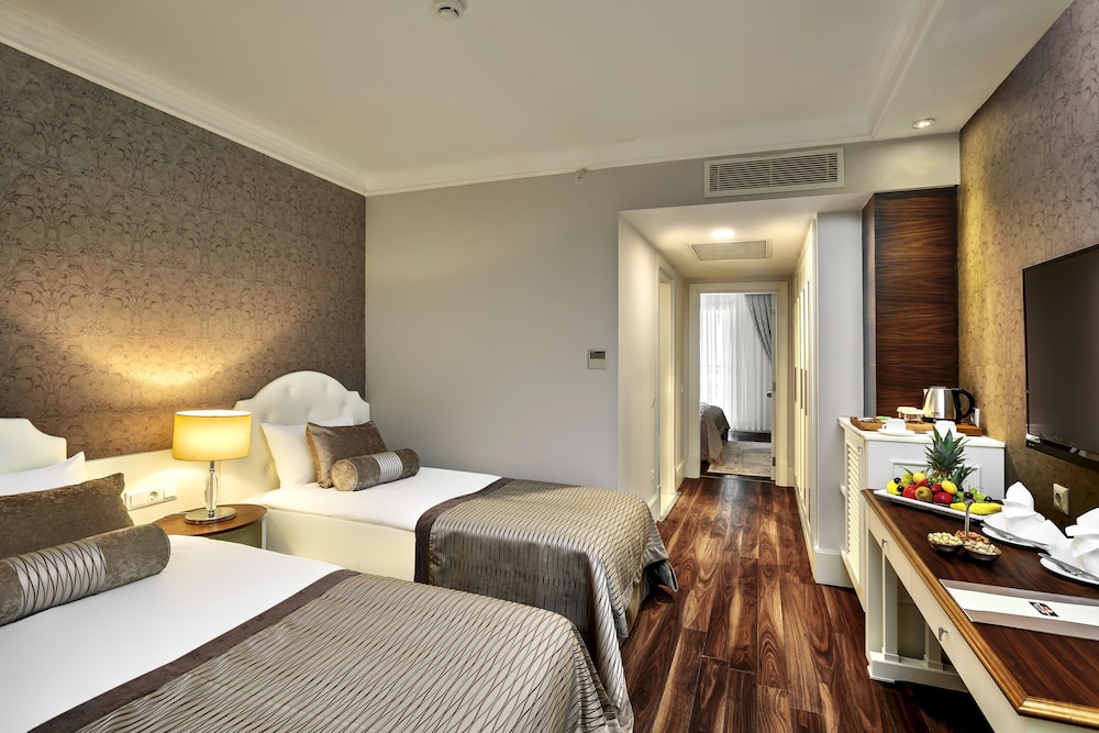 

Bologna - Menderes - Sunis Efes Royal Palace Resort & Spa