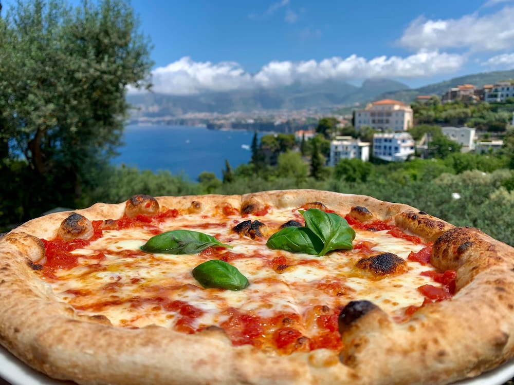 

Torino - Sorrento - Hostel & Glamping Santa Fortunata
