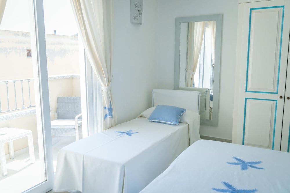 

Bari - Villasimius, Sardegna - Hotel Regina Simius