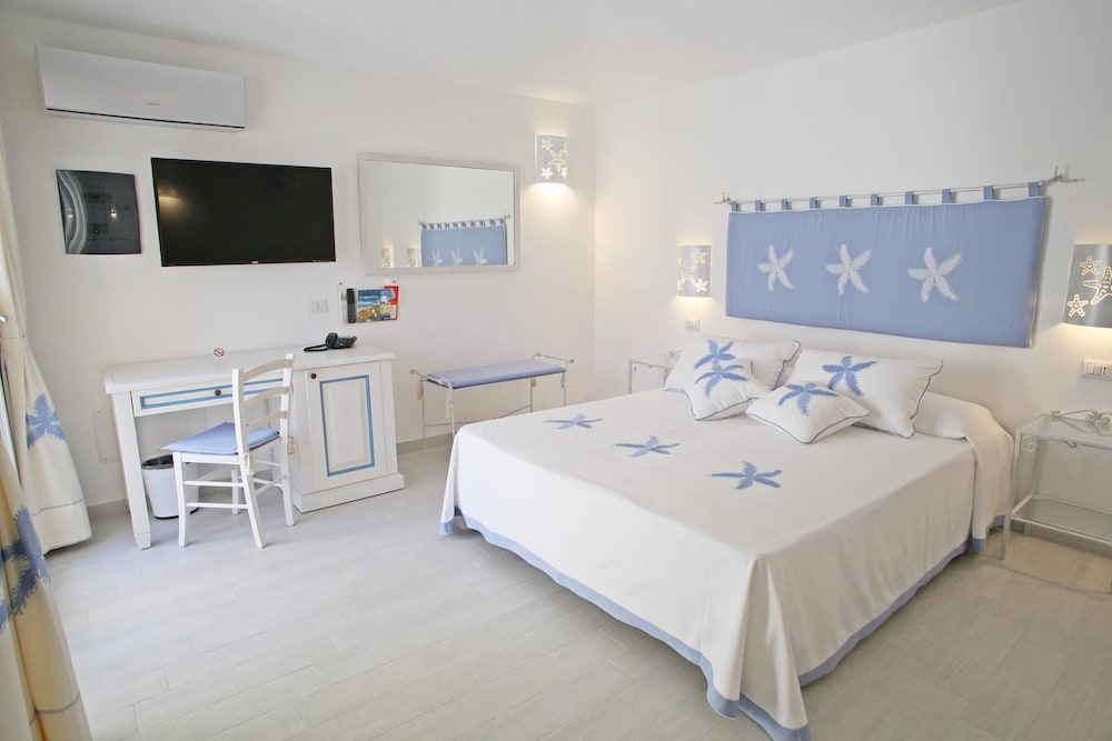 

Milano - Is Traias - Hotel Regina Simius