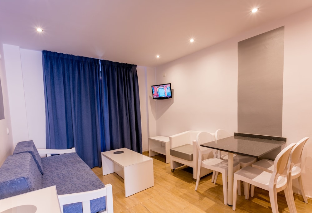 

Roma - Ibiza città, Ibiza - Apartamentos Sal Rossa