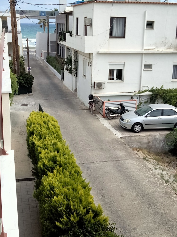 

Ancona - Rethymno - Zannis Hotel