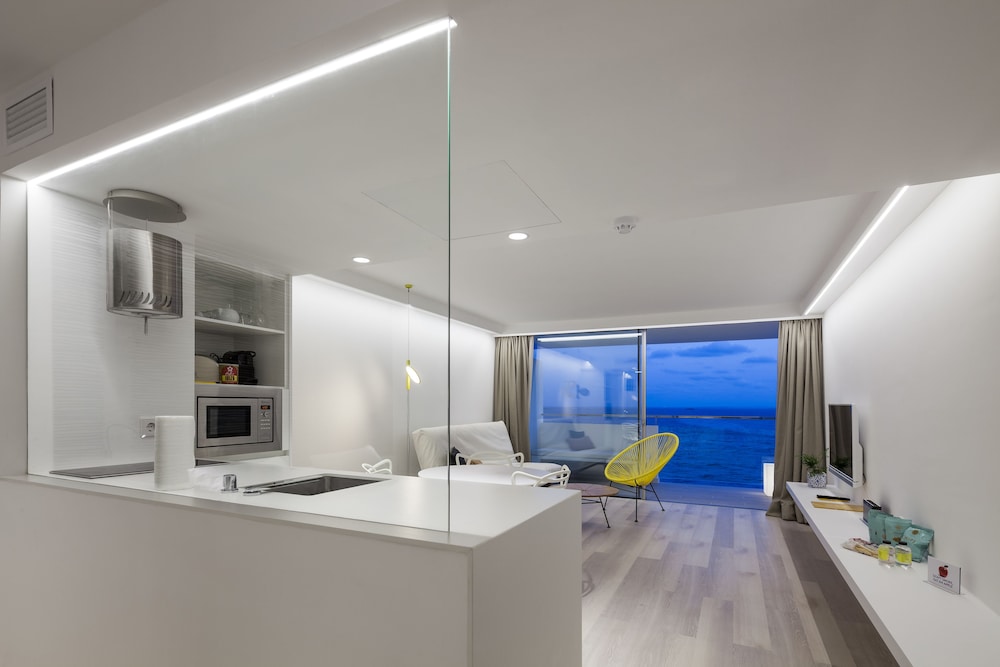 

Venezia - Sant Jordi, Ibiza - Sud Ibiza Suites