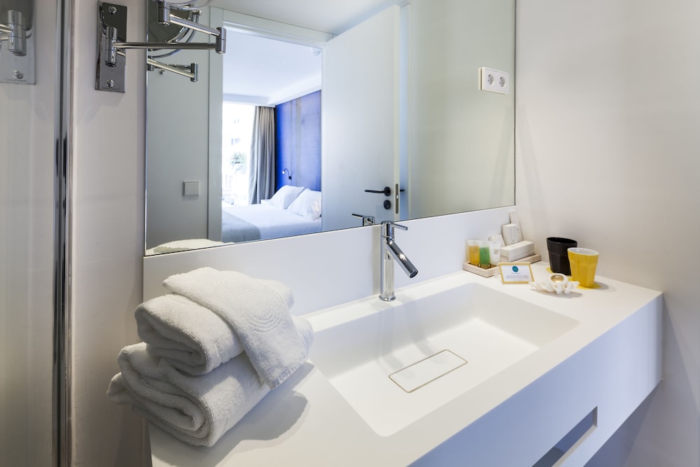 

Bari - Talamanca - Sud Ibiza Suites