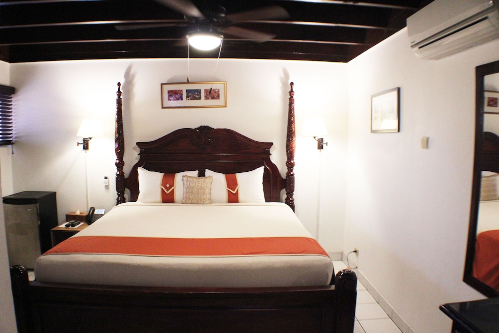 

Catania - Montego Bay - Altamont West Hotel