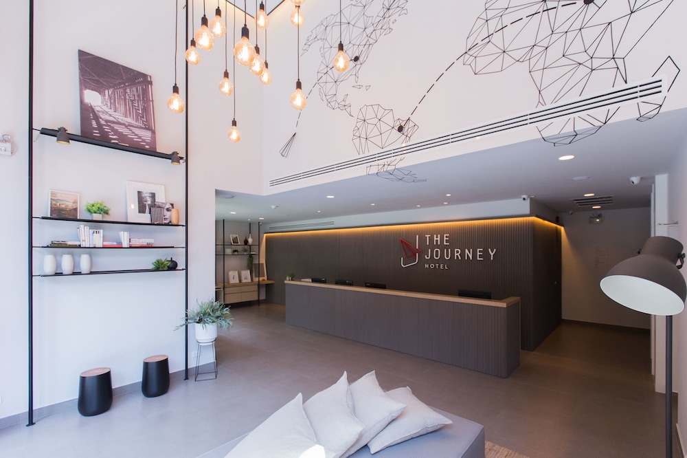 

Milano - Pak Kret - The Journey Hotel