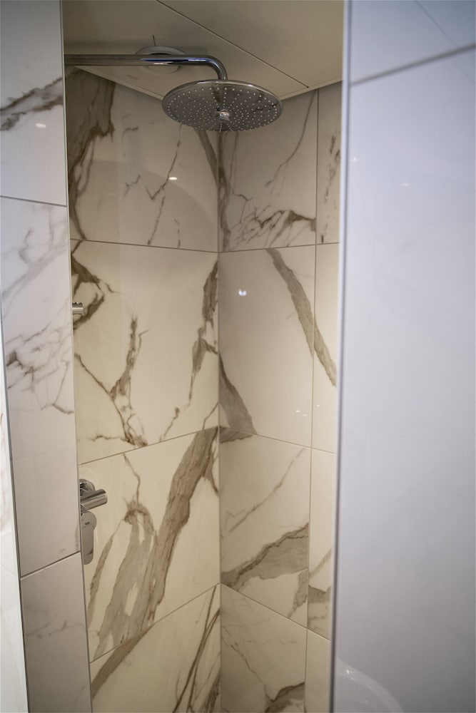 

Roma - Meyrin - Nash Airport Hotel
