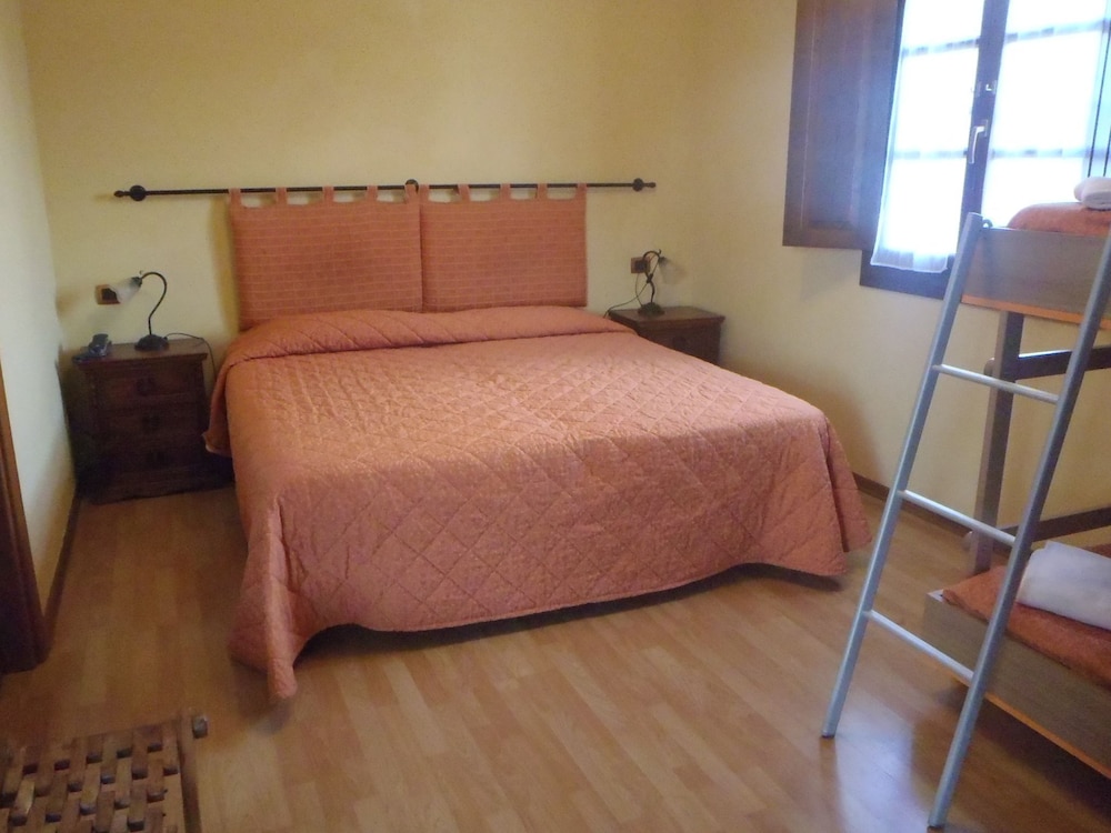 

Bari - Pisa - Airone Pisa Hotel Ristorante