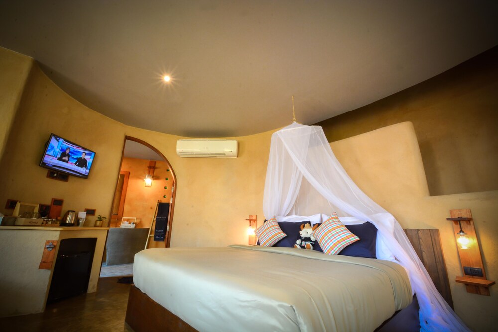 

Roma - Lipa Noi - The Mud - Eco Hotel