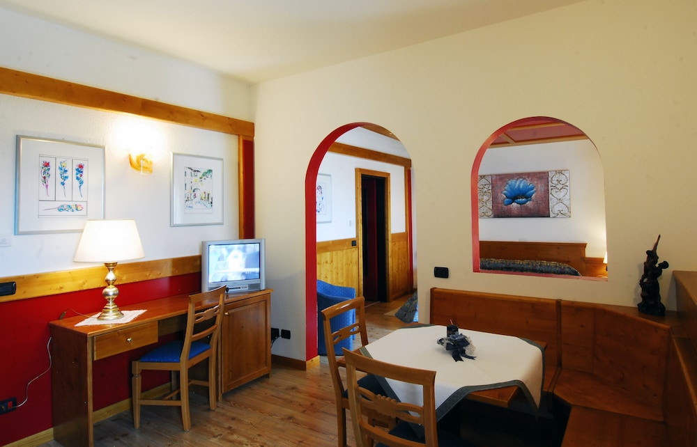 

Roma - Passo Rolle - G. Hotel Des Alpes (Classic since 1912)