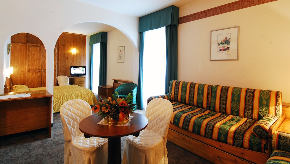 

Napoli - San Martino di Castrozza - G. Hotel Des Alpes (Classic since 1912)