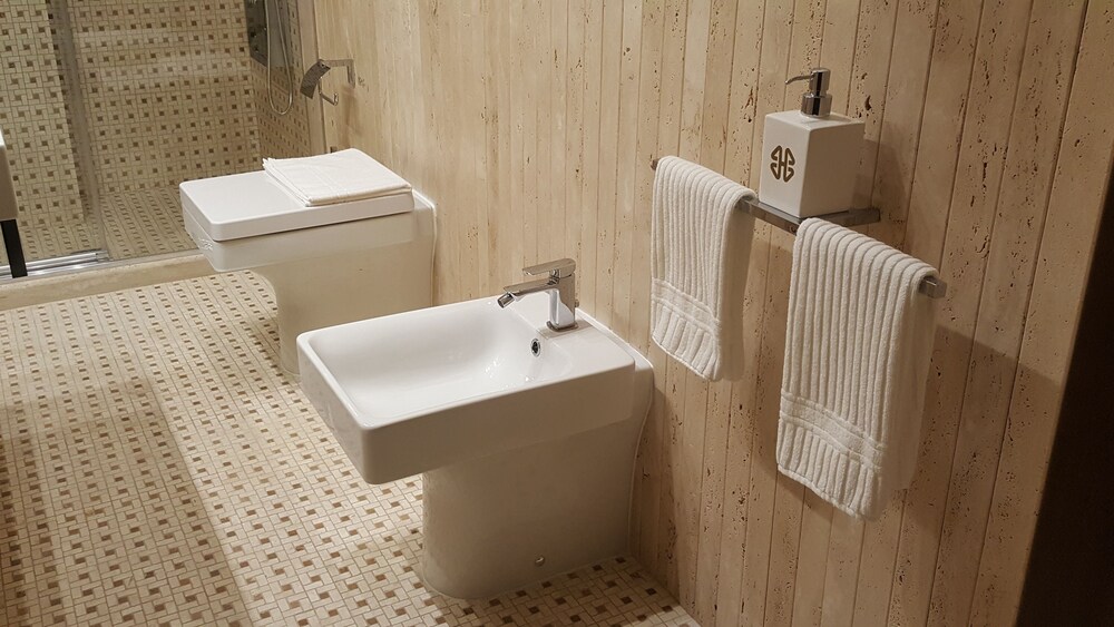 

Napoli - Manduria - BHB Hotel
