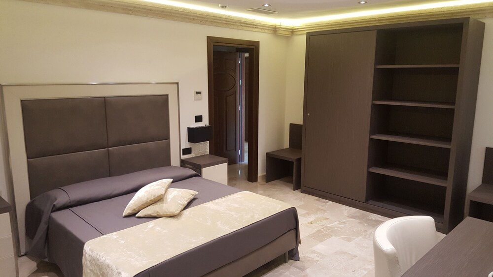 

Catania - Manduria - BHB Hotel