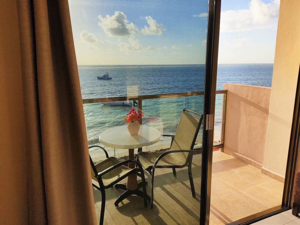 

Brindisi - Puerto Morelos - Hacienda Morelos Beachfront Hotel