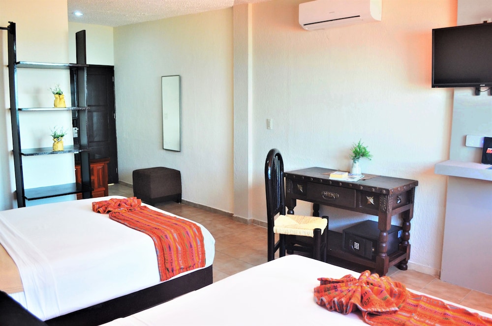 

Napoli - Puerto Morelos - Hacienda Morelos Beachfront Hotel
