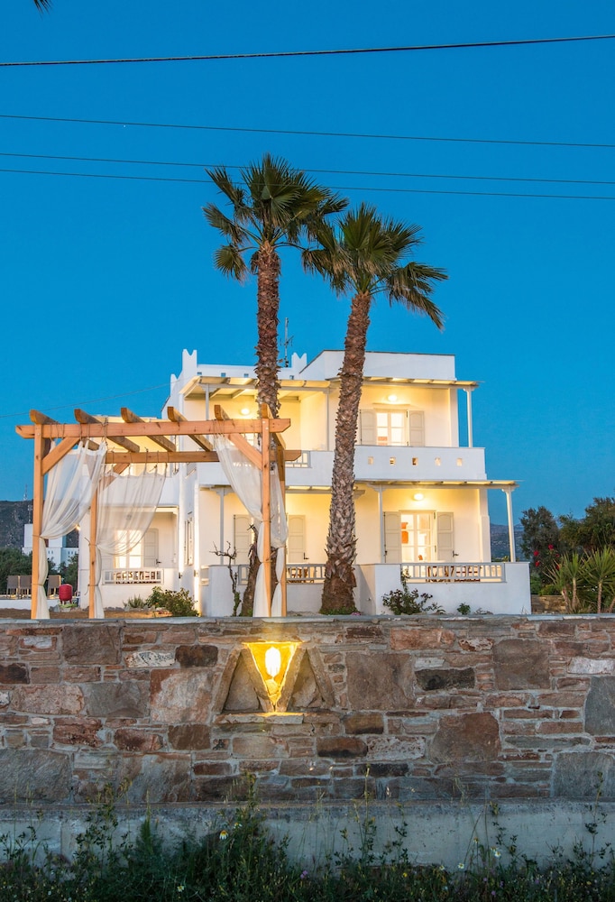

Venezia - Città di Naxos - Ktima Bianco