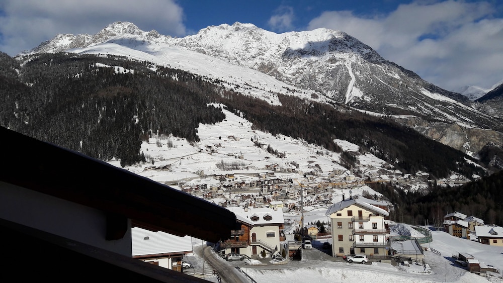 

Catania - Valdisotto - Hotel San Carlo – tra Bormio & Livigno