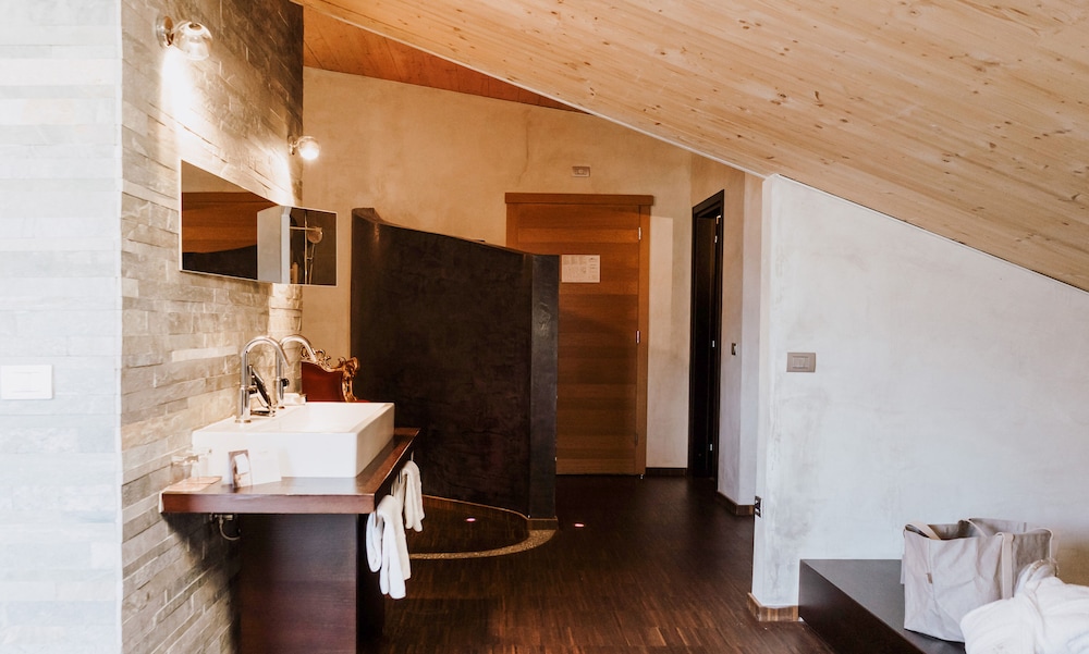 

Palermo - Livigno - Hotel Lac Salin Spa & Mountain Resort