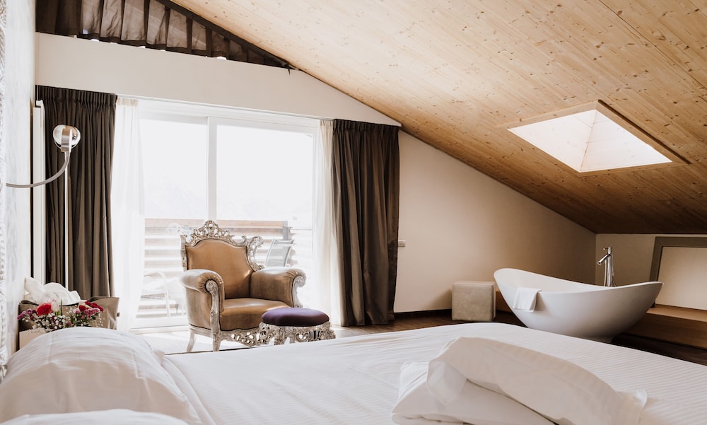 

Cagliari - Livigno - Hotel Lac Salin Spa & Mountain Resort