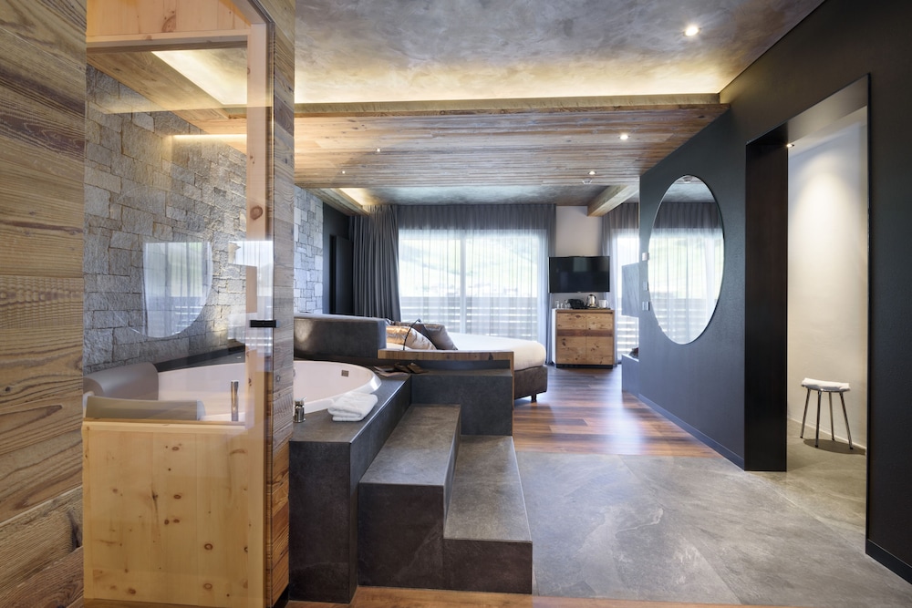 

Cagliari - Livigno - Hotel Lac Salin Spa & Mountain Resort