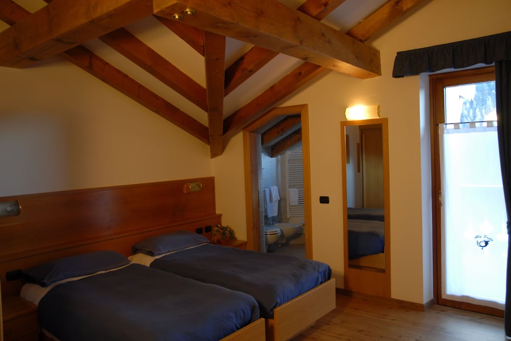 

Napoli - Pinzolo - Albergo alla Posta