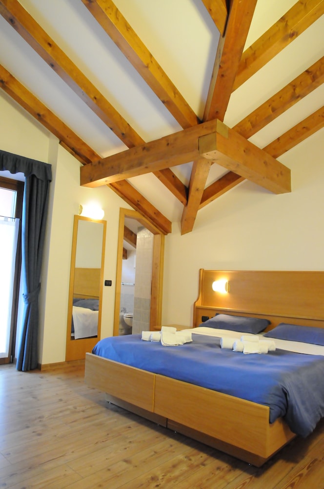 

Napoli - Val di Sole, Montagna Italia - Albergo alla Posta