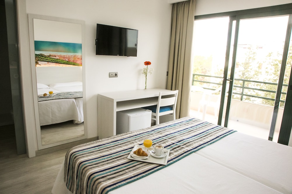 

Roma - Cala Saona - Hotel Los Rosales