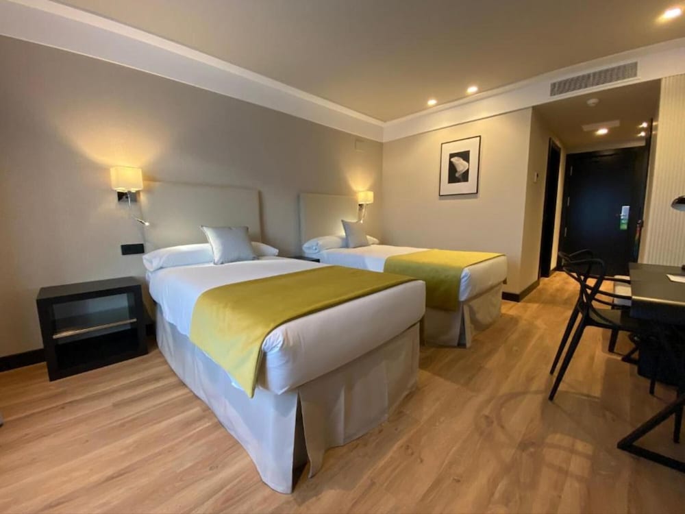 

Milano - Ciudad Real - Hotel Parque Real