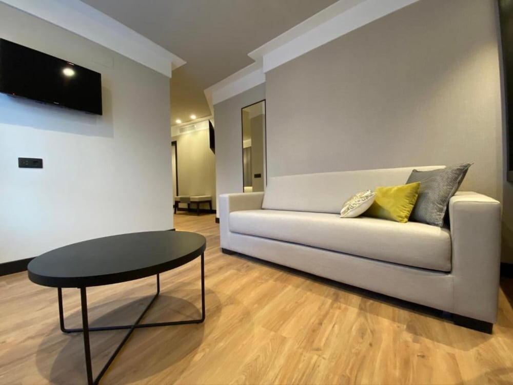 

Milano - Ciudad Real - Hotel Parque Real