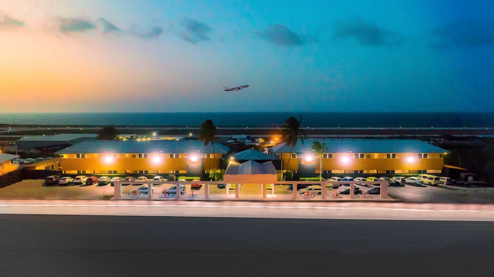 

Milano - Curaçao - Curacao Airport Hotel