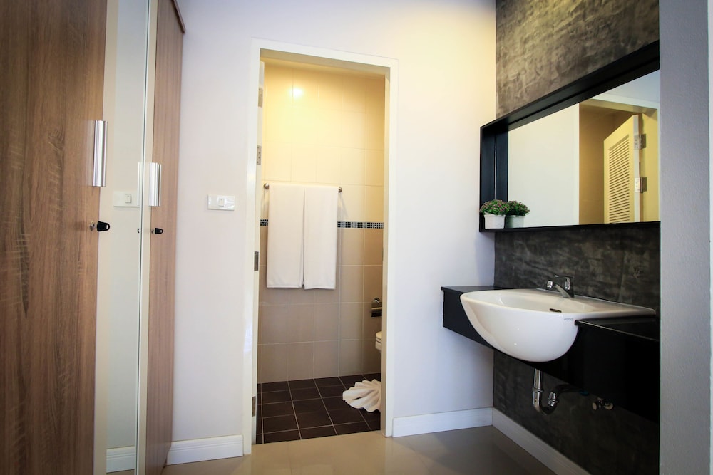 

Milano - Ban Bang Khu - Vipa House Phuket