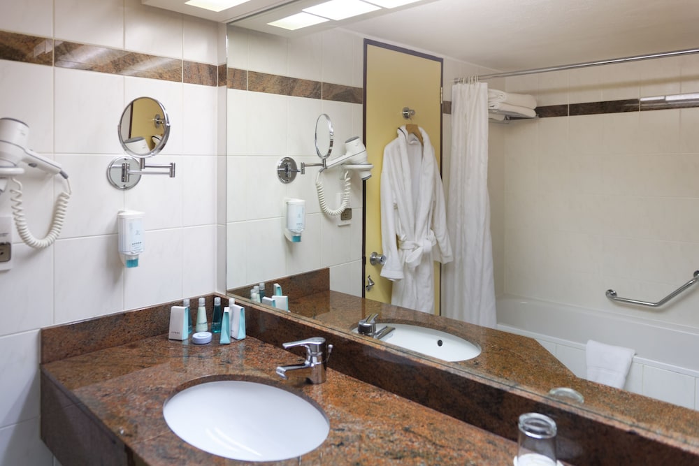 

Torino - Madagascar, Oceano Indiano - Carlton Hotel