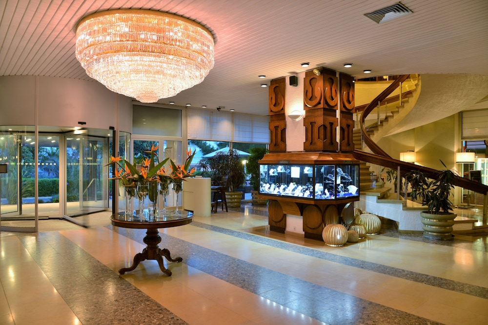 

Lamezia Terme - Antananarivo - Carlton Hotel