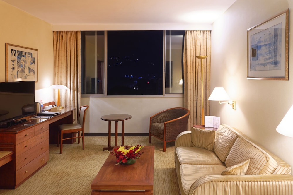 

Milano - Antananarivo - Carlton Hotel